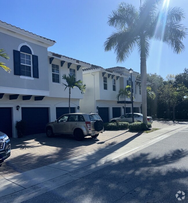 Lake Osborne Park Apartments for Rent with Hardwood Floors Lake Worth