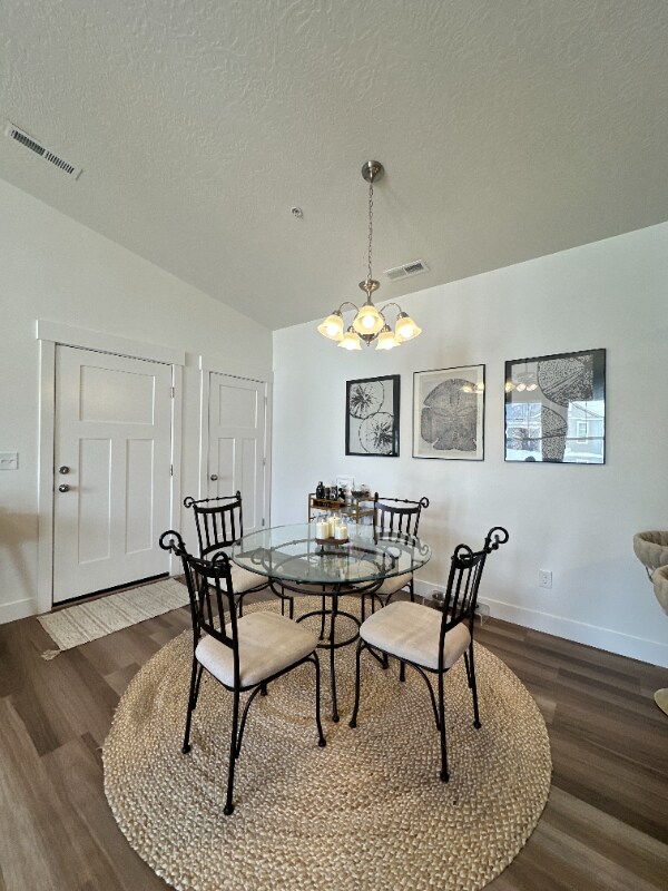 Foto del edificio - 938 W Coral Charm Wy