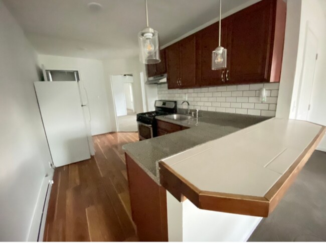 Foto del edificio - 6339 Burbridge St