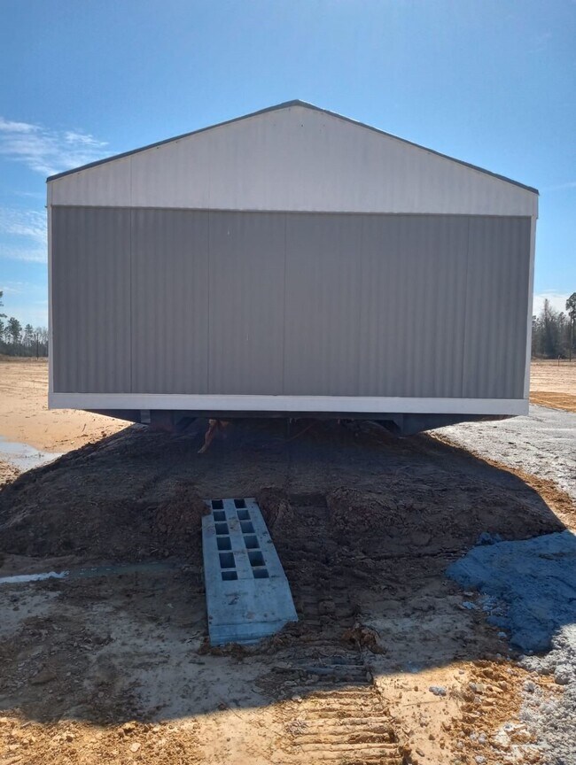 Building Photo - 1100 Rd 5894