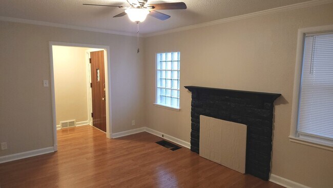 Foto del edificio - 814 Park Pl