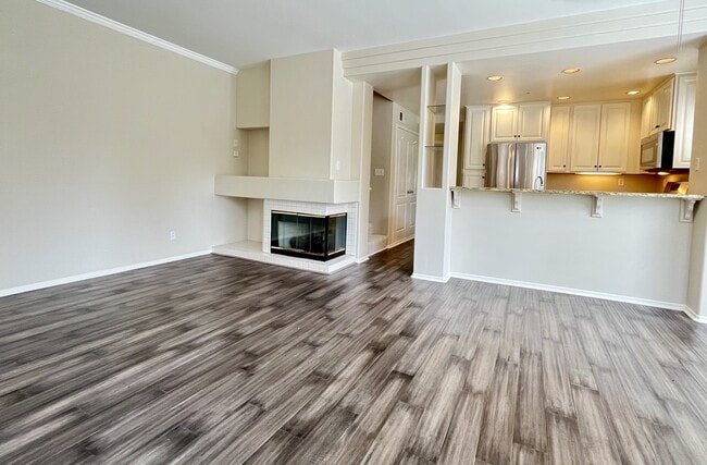 Foto del edificio - 12604 Carmel Country Rd