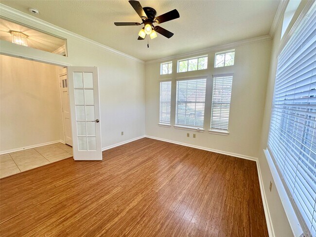 Foto del edificio - 14330 Fair Knoll Way