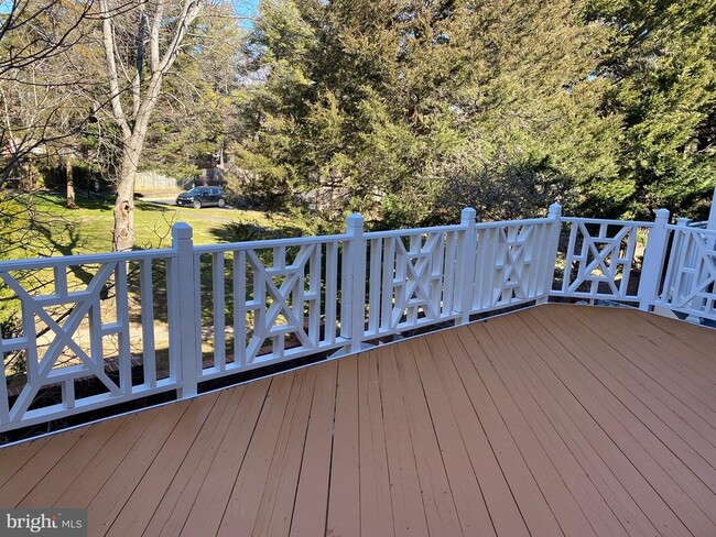 Building Photo - 9408 Regency Crest Dr