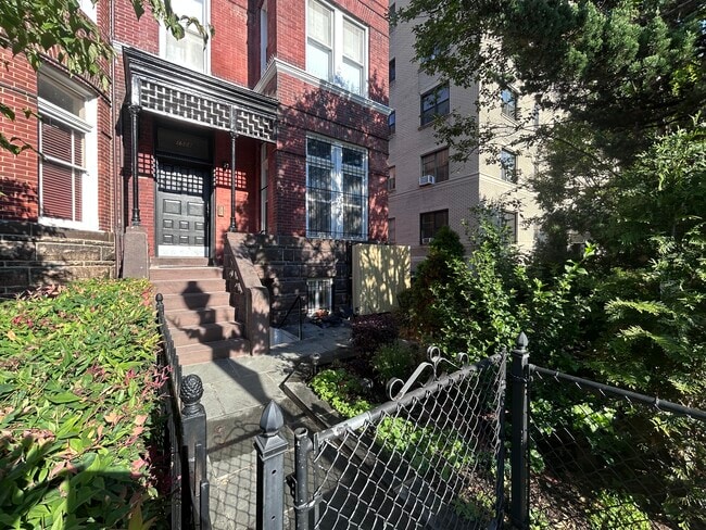 Building Photo - 1508 17th St NW