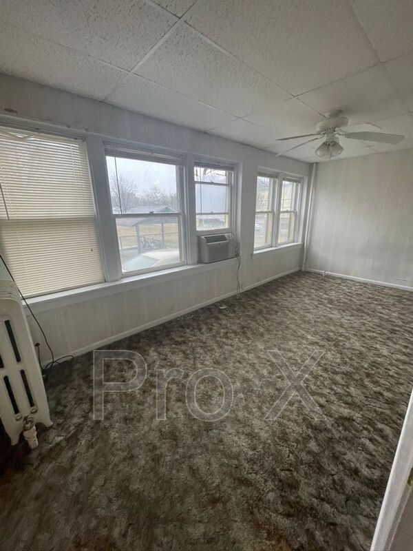 Building Photo - 103 E Williams