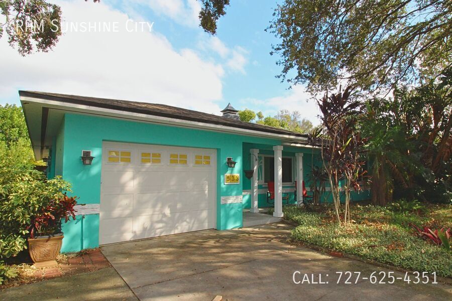 Foto principal - Charming 2-Bedroom, 2-Bathroom Home on Exp...