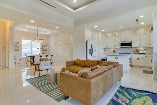 Building Photo - 5326 Sagebrush Rd