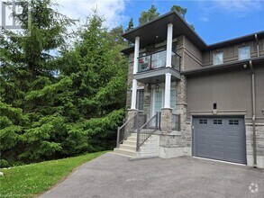 Building Photo - 117 Delphi Ct