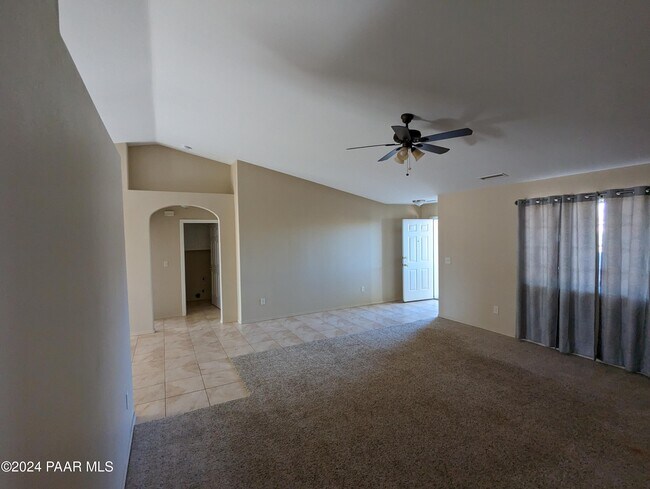 Building Photo - 4381 N Lone Cactus Dr