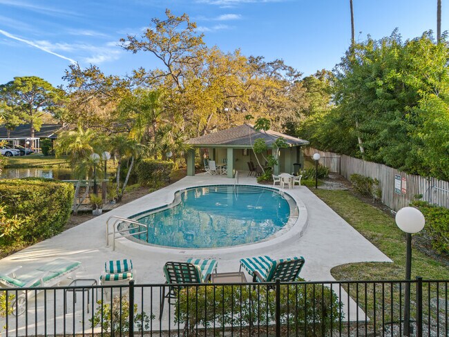 Foto del edificio - 5013 Barrington Cir