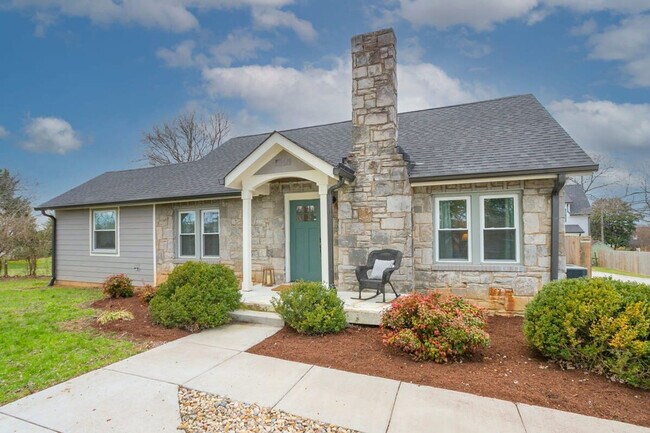 Building Photo - 106 Walnut Hill Dr