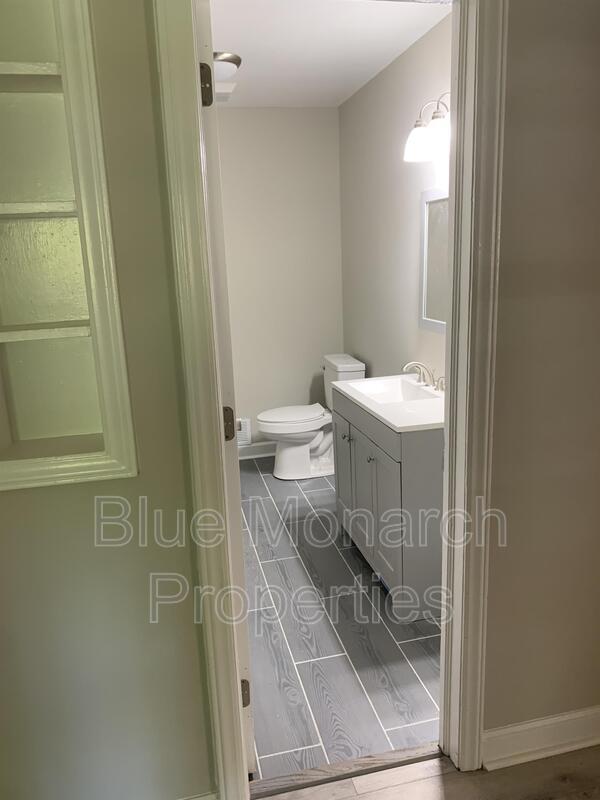 Building Photo - 913 Hickory Grove Rd