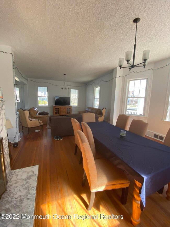 Building Photo - 224 Spier Ave