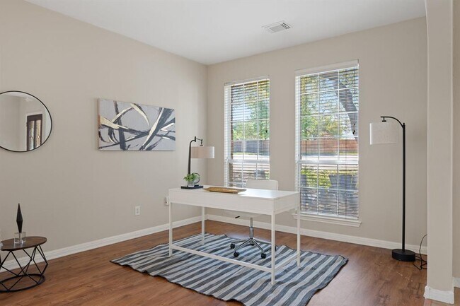 Building Photo - 2054 Kimbrook Dr