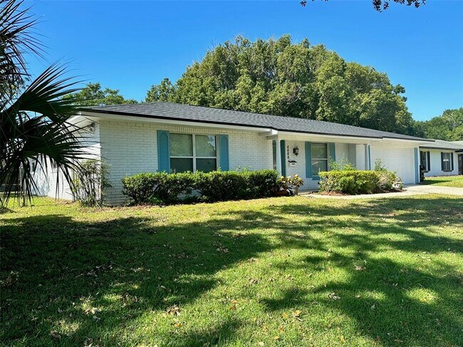 Foto del edificio - 4800 Brenda Dr