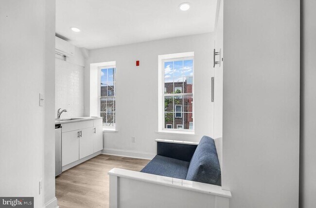 Foto del edificio - 2046 E Huntingdon St