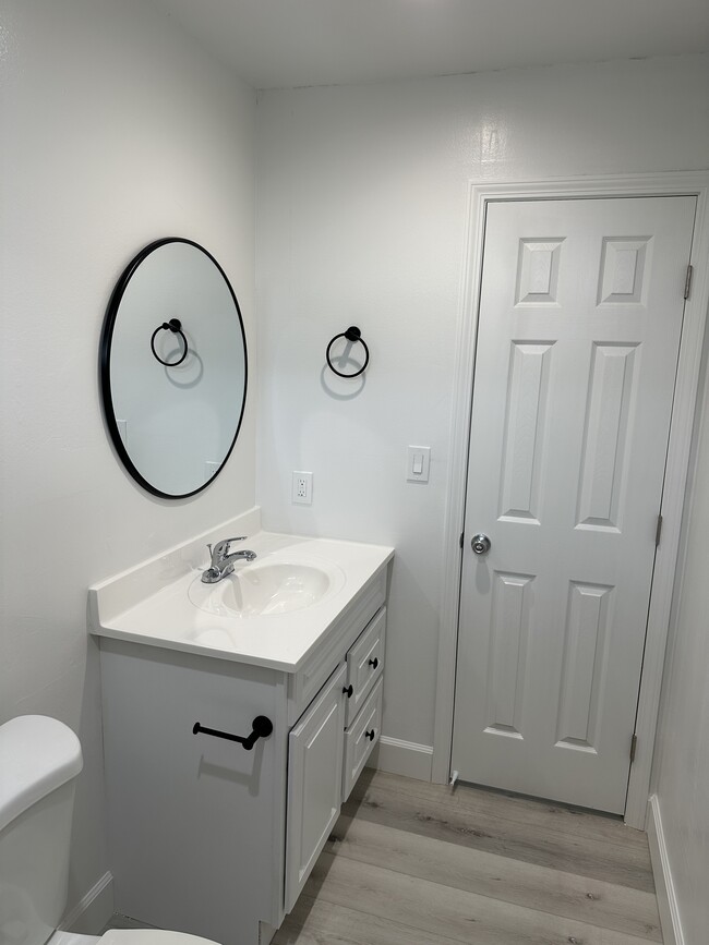 Foto del edificio - 3020-4 Quartz Lane