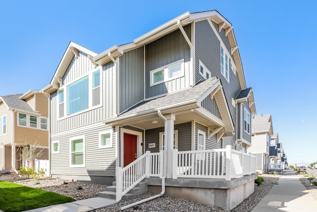 Building Photo - 18612 E 47th Dr