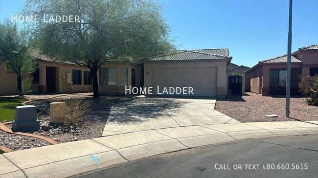 Photo - 10805 W Wilshire Dr House