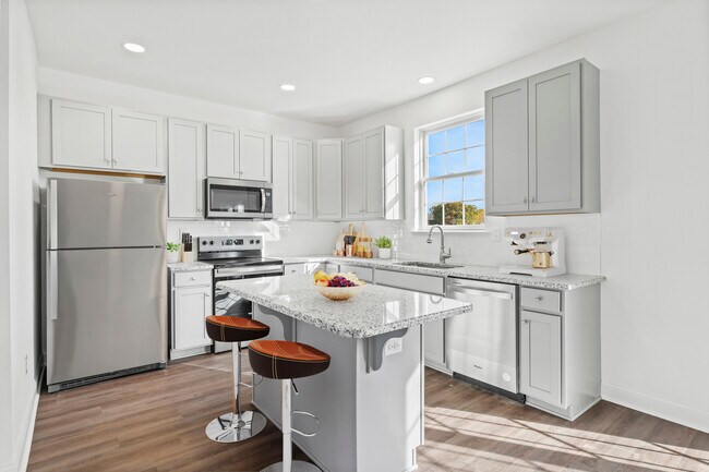 Foto del edificio - 960 Lorewood Grove Rd