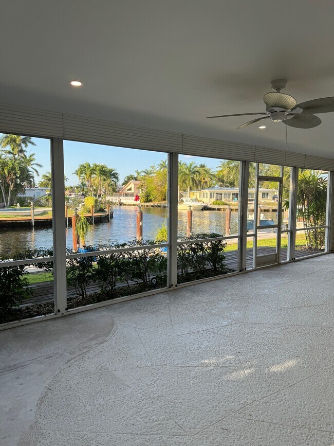 Foto del edificio - 371 SE 10th St