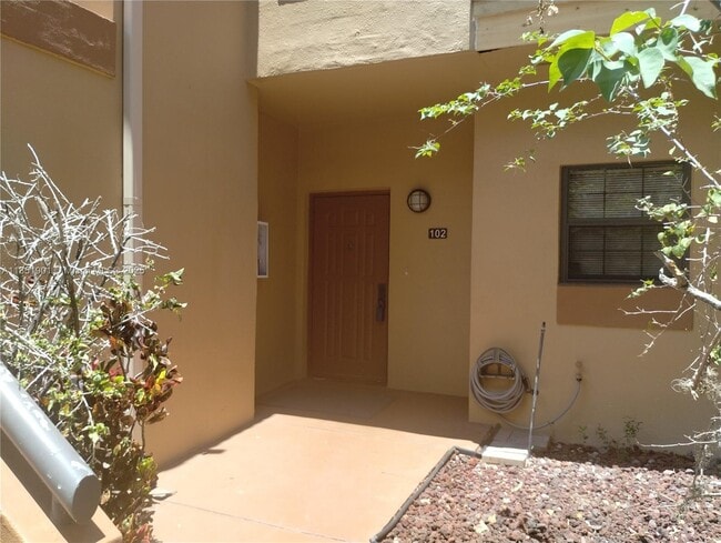 Building Photo - 15509 N Miami Lakeway