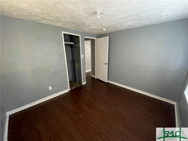 Building Photo - 1204 Murphy Ave