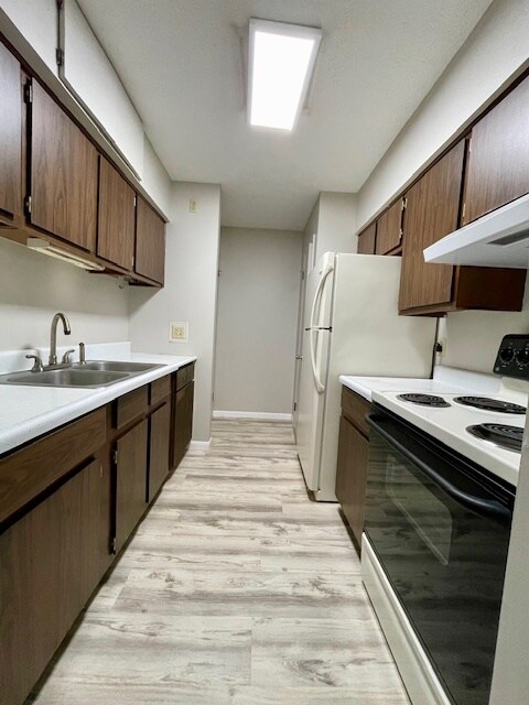 Foto del edificio - 1131 Redburn Dr