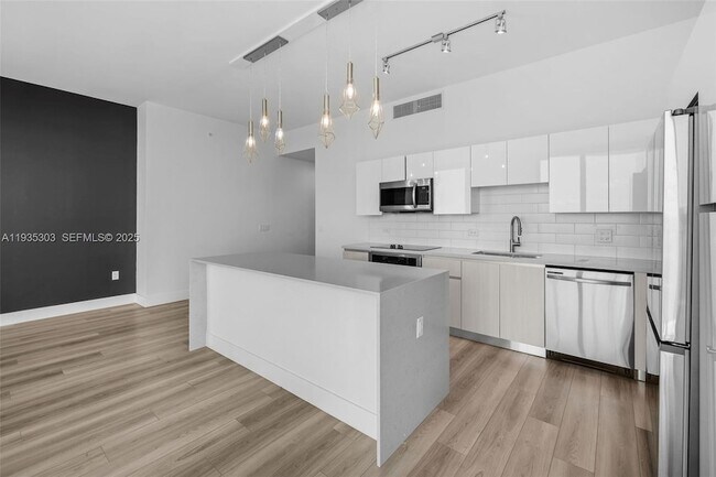 Building Photo - 101 Diplomat Pkwy