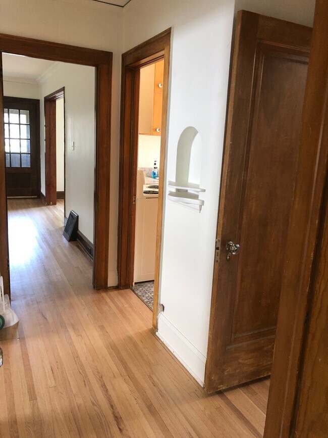 Building Photo - 1940 Lawn St