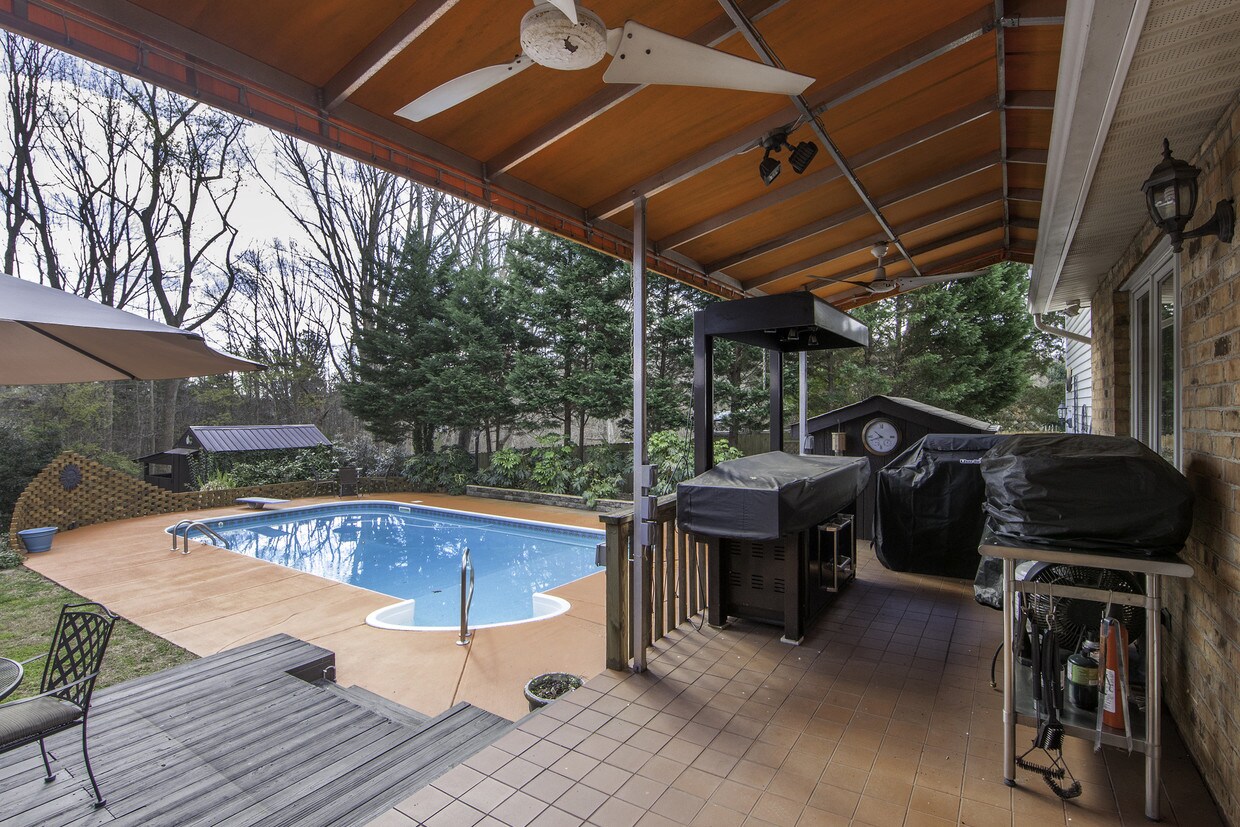 Foto principal - 15113 Steele Creek Rd