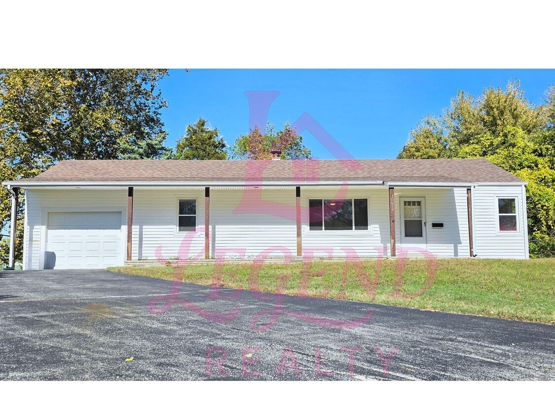 Primary Photo - Charming 3-Bedroom with Huge Yard & Covere...