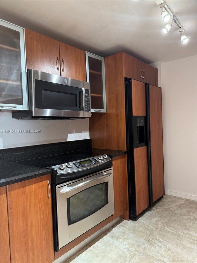 Foto del edificio - 18800 NE 29th Ave