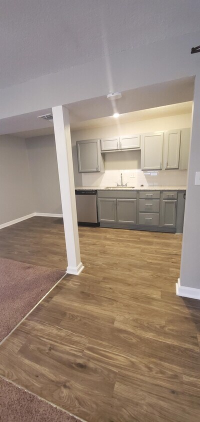 Foto principal - 3240 Harrison St