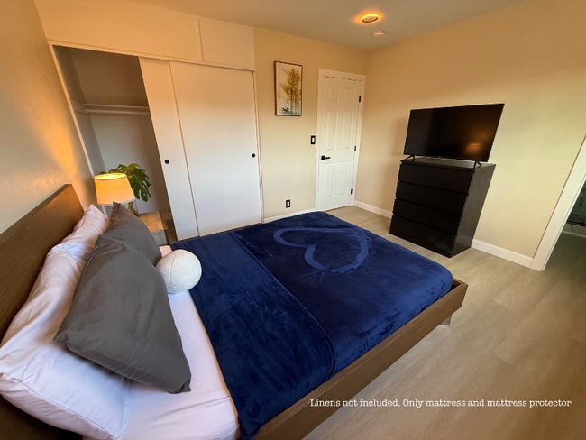 Building Photo - 6382 Yale Cir