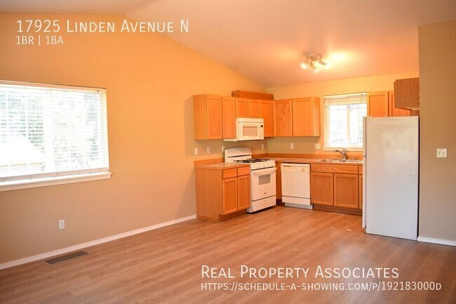 Foto del edificio - 17925 Linden Ave N