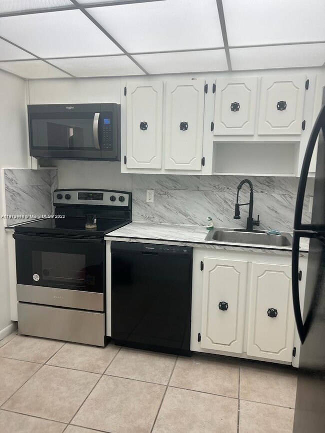 Foto del edificio - 13499 Biscayne Blvd