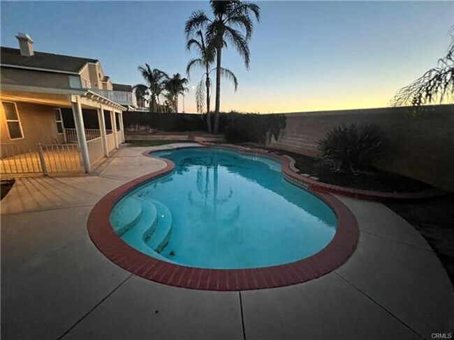 Foto del edificio - Stunning Pool Home in Menifee with Three-C...
