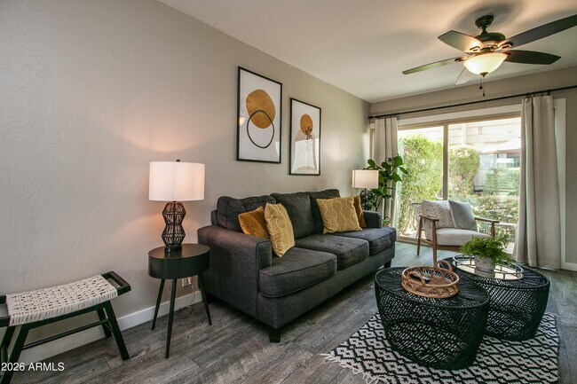 Foto del edificio - 4600 N 68th St