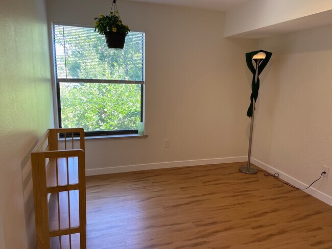 Segundo dormitorio - 2227 Canyon Blvd
