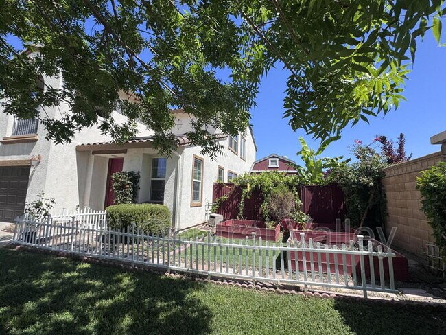 Building Photo - 1077 Miel St