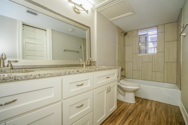 Foto del edificio - 313 Eden Dr. Apt. #34  Longview, Tx 75605