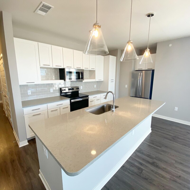 Foto principal - 5301 Decker Ln