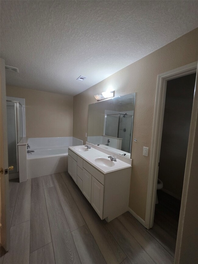 Building Photo - 14407 Keystone Green Dr