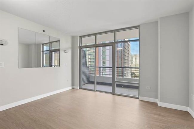 Foto del edificio - Urban Living in the Heart of Little Italy – 2 Bed / 1 Bath Condo at Acqua Vista
