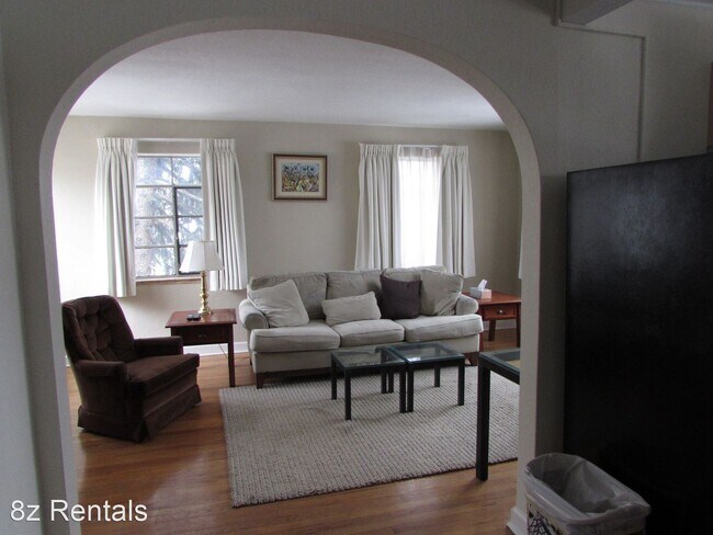 Foto del edificio - 1 br, 1 bath House - 1483 Ash Street #8