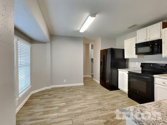 Building Photo - 7150 Elk Trail