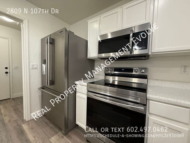 Foto del edificio - 2809 N 107th Dr