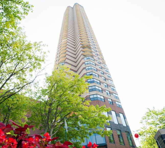 Primary Photo - 3660 N Lake Shore Dr